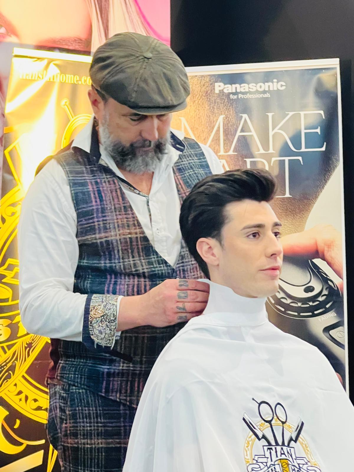PHOTO-2025-03-31-16-29-39 Tian Stil Home y su equipo brillan en  Cosmo Expo Beauty Barcelona con una  innovadora propuesta de barbería