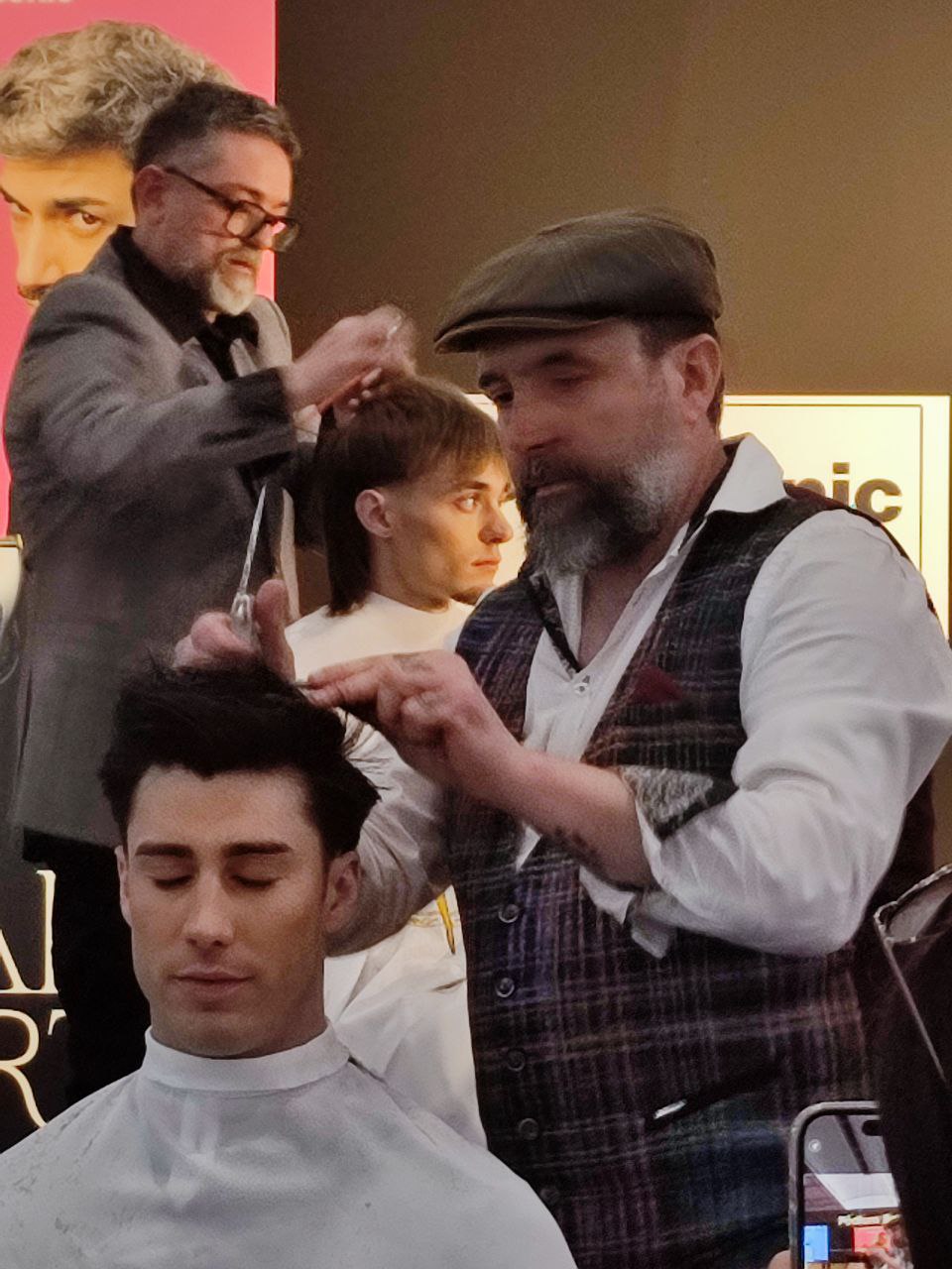 photo_6010149446593136397_y Tian Stil Home y su equipo brillan en  Cosmo Expo Beauty Barcelona con una  innovadora propuesta de barbería