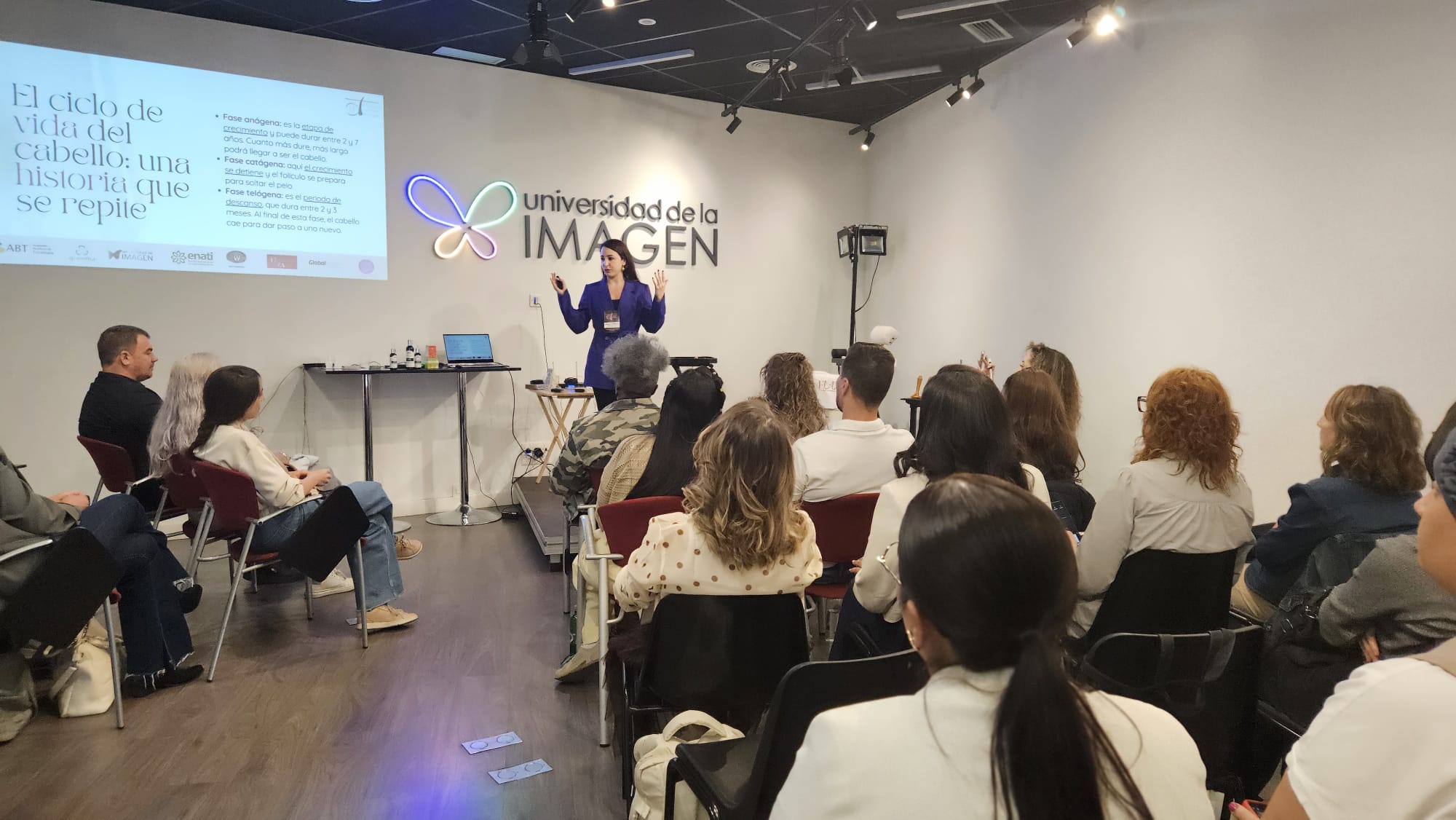 CARMINA-CARRAZONI.-EXPERTA-ALIMENTACION II Congreso Nacional de Tricología: una experiencia formativa sin precedentes para el sector belleza impulsado por Universidad de la Imagen.