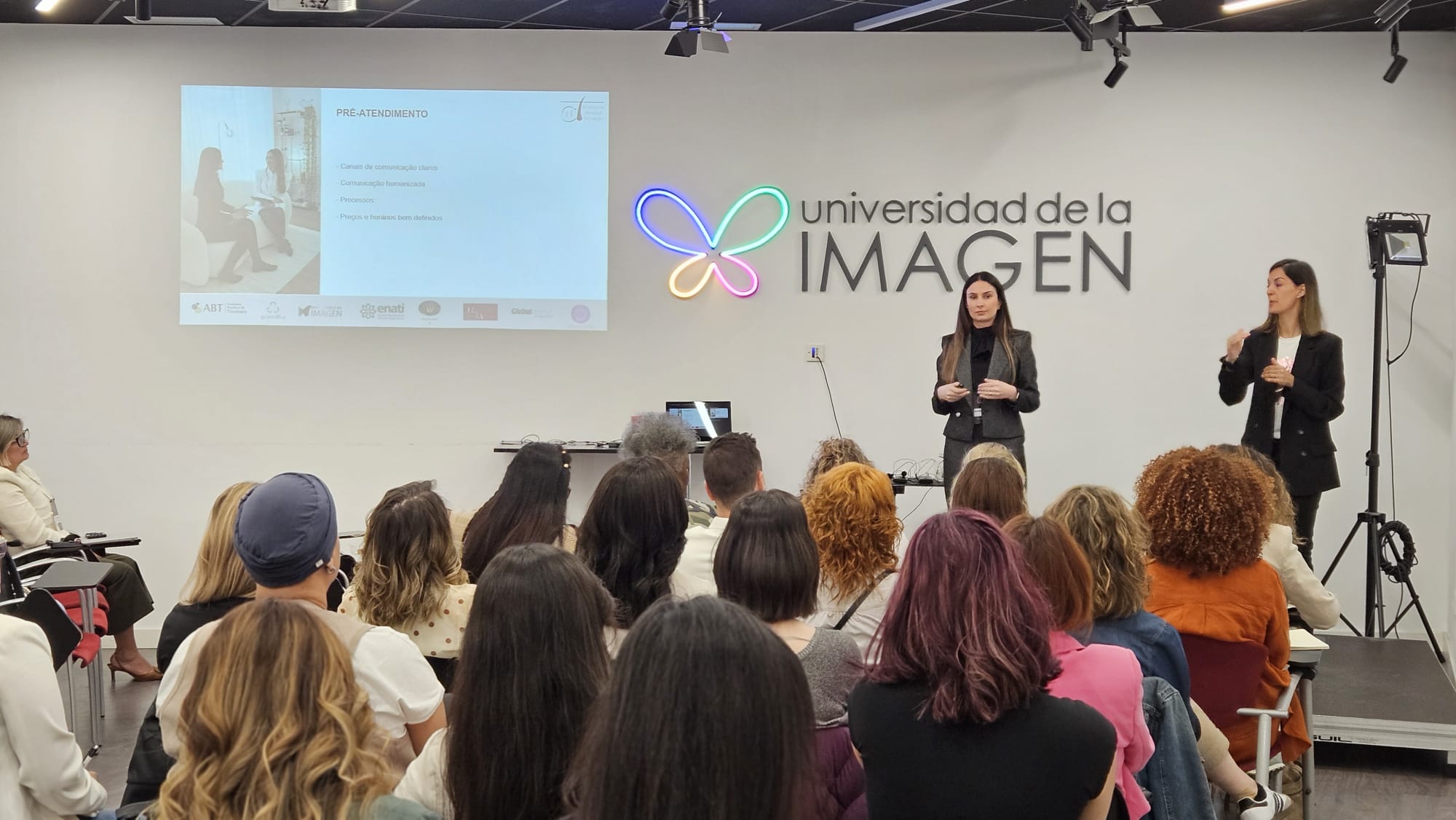 IZABELLA-BORDIGNON-UK II Congreso Nacional de Tricología: una experiencia formativa sin precedentes para el sector belleza impulsado por Universidad de la Imagen.