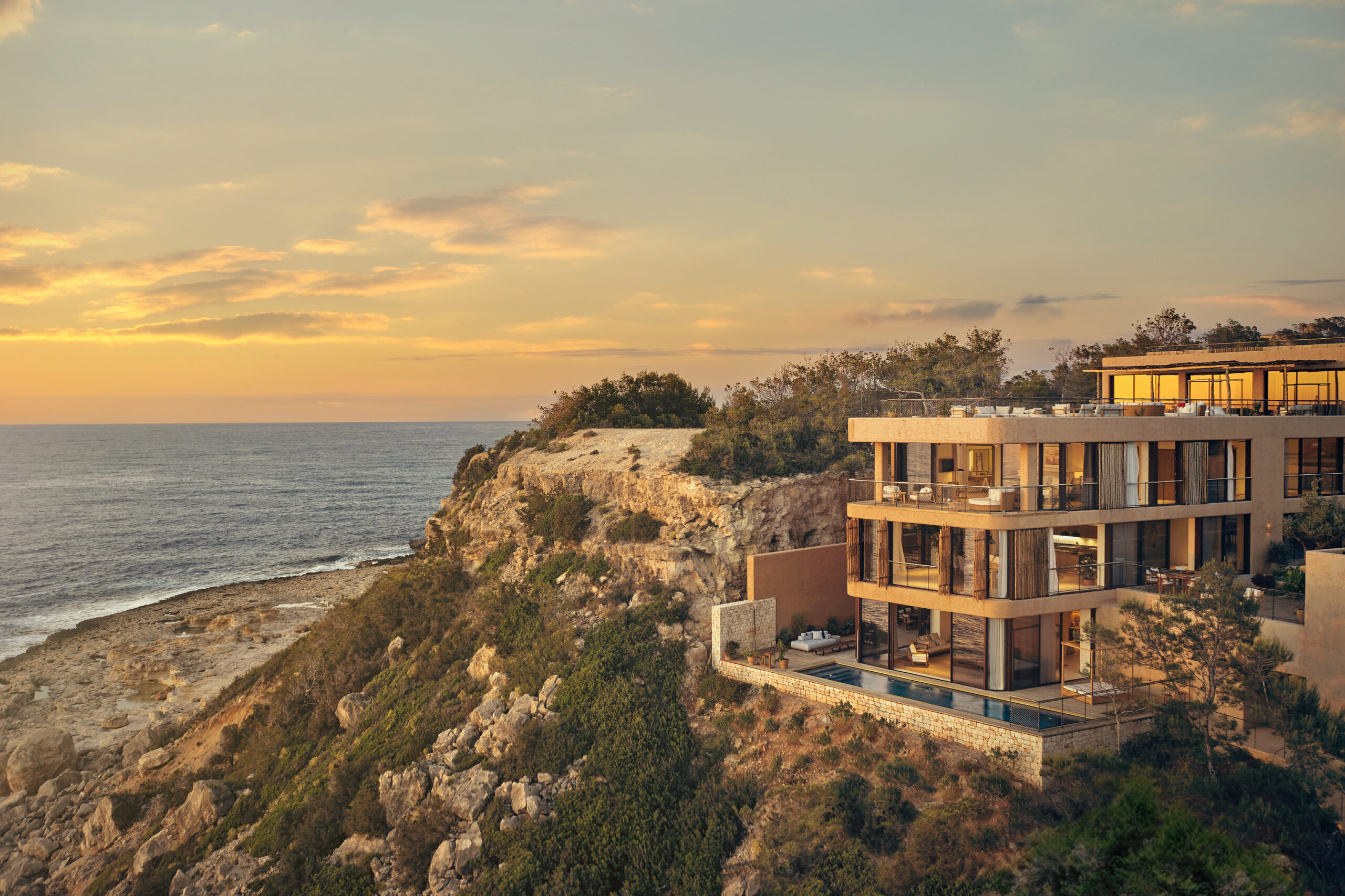 SixSense-Ibiza-scaled ALQVIMIA redefine el lujo en los hoteles 5 estrellas con rituales holísticos de bienestar