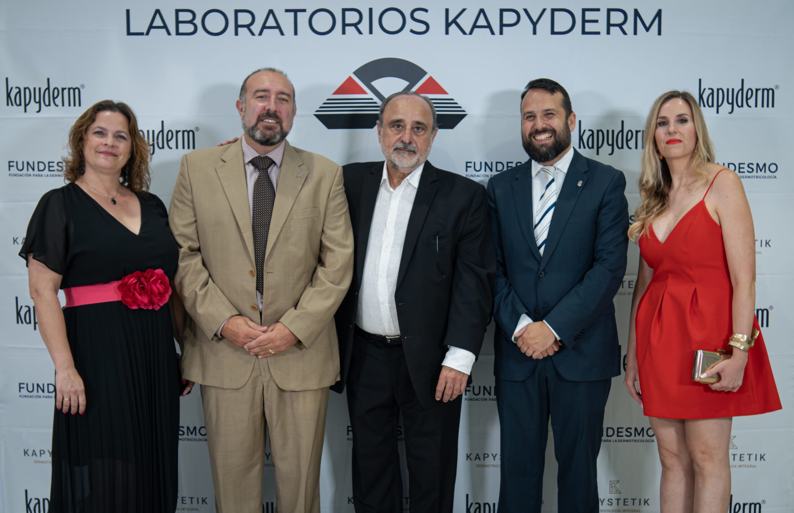 concejales-benalmadena-scaled El Congreso de Dermotricología de Kapyderm celebra su 25 aniversario con los últimos avances en salud dermocapilar Julio de 2025