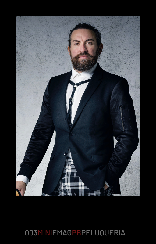 4 Javier Ventoso: Sin pelos en la lengua. Entrevista en exclusiva para el nuevo MINI EMAG de PB PELUQUERÍA